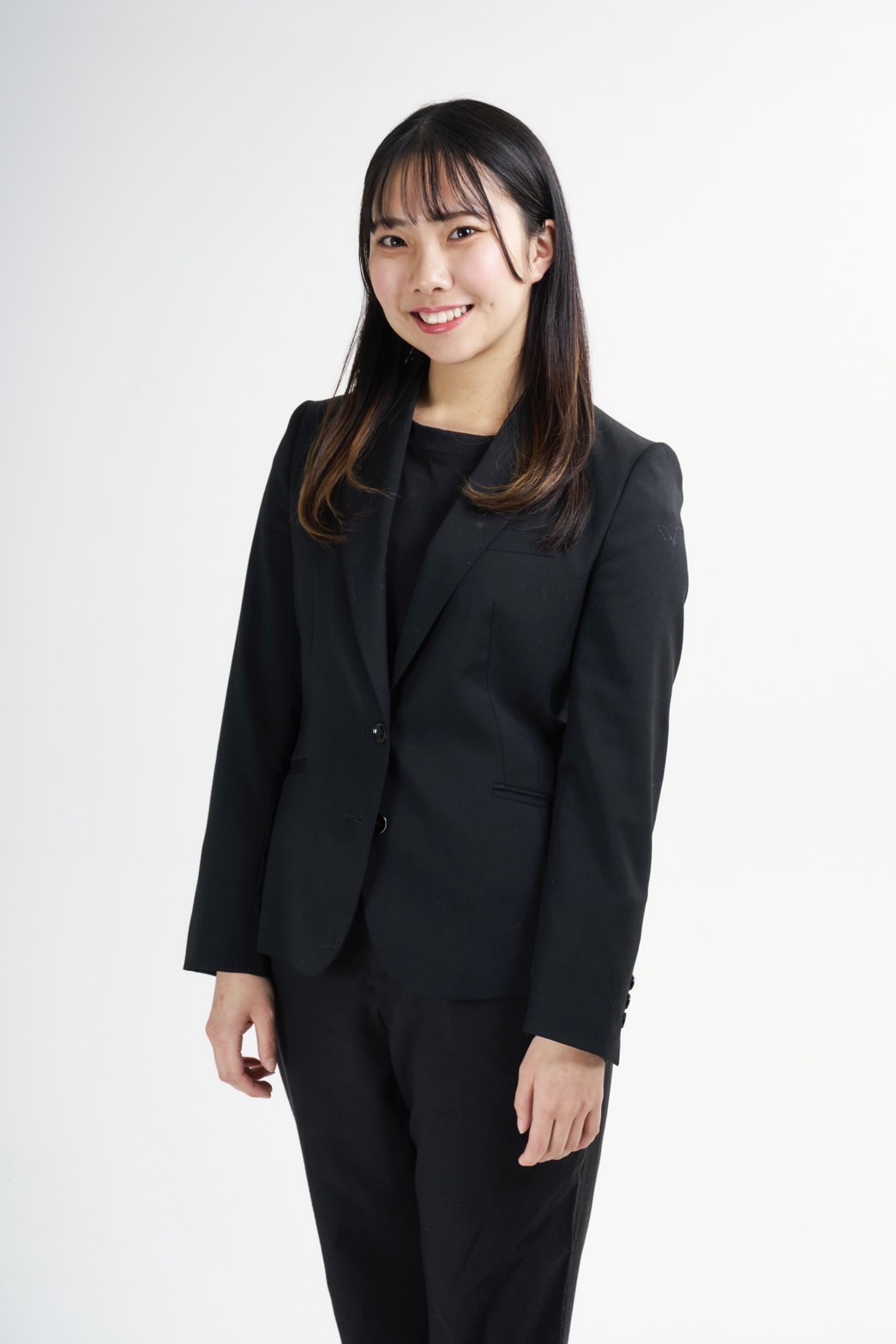平 彩葉