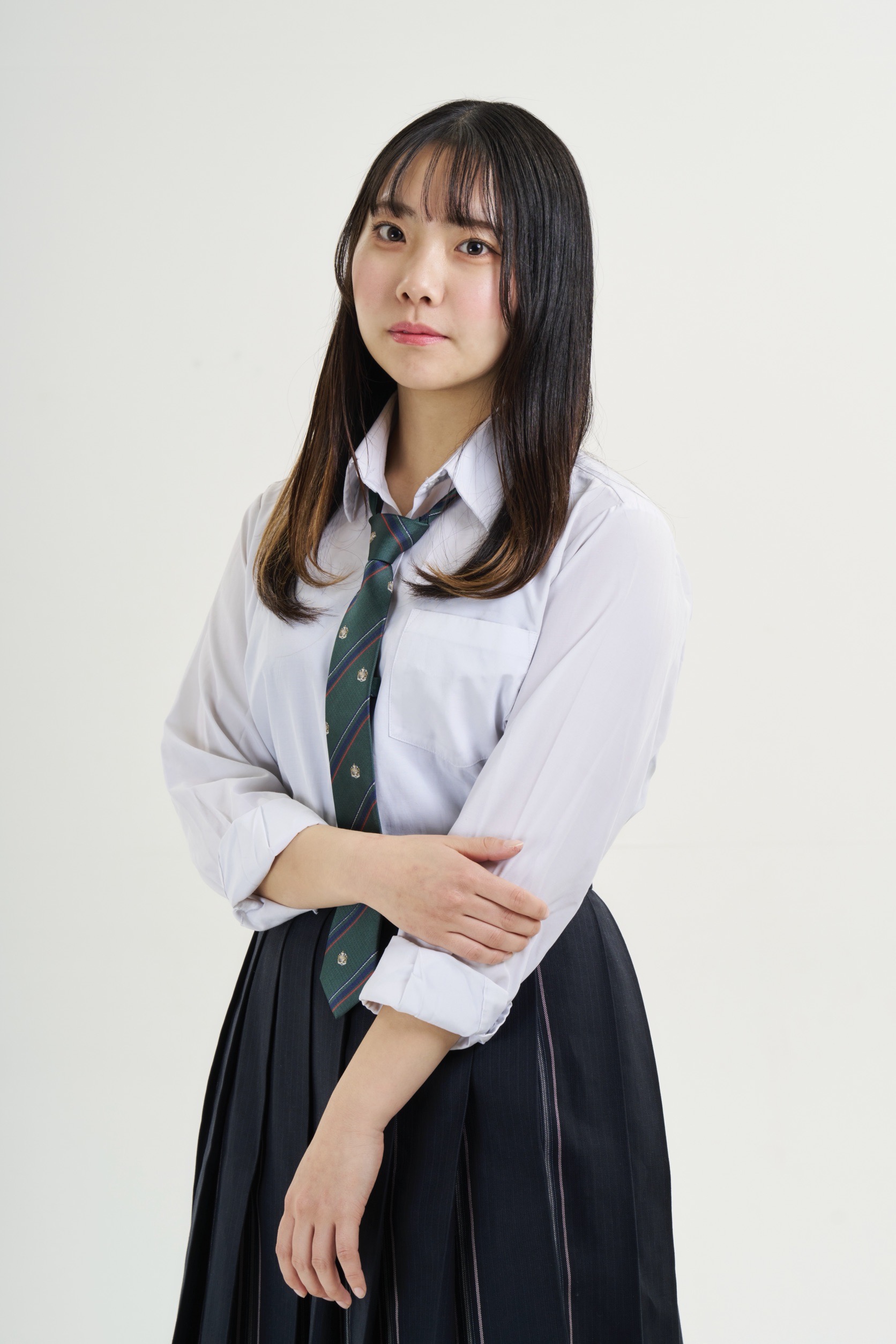 平 彩葉